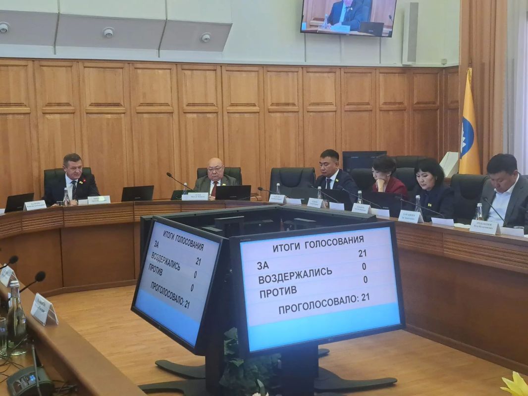 Представитель Главы Республики Калмыкия в Народном Хурале (Парламенте) Республики Калмыкия Араш Манджиев выступил с проектом закона Республики Калмыкия «О внесении изменений в Закон Республики Калмыкия «Об административных... Представитель Главы Республики Калмыкия в Народном Хурале (Парламенте) Республики Калмыкия Араш Манджиев выступил с проектом закона Республики Калмыкия «О внесении изменений в Закон Республики Калмыкия «Об административных...