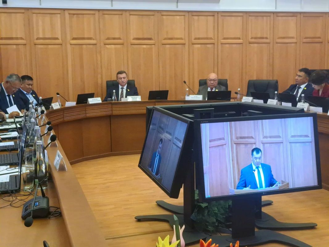 Депутаты поддержали проект закона Республики Калмыкия «О внесении изменений в некоторые законодательные акты Республики Калмыкия»