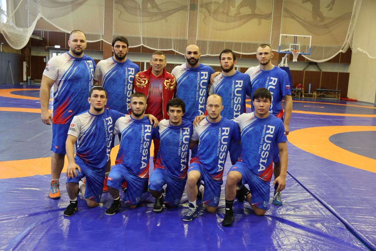 Призеры Олимпийских игр Емелин и Семенов выступят на чемпионате мира в Казахстане