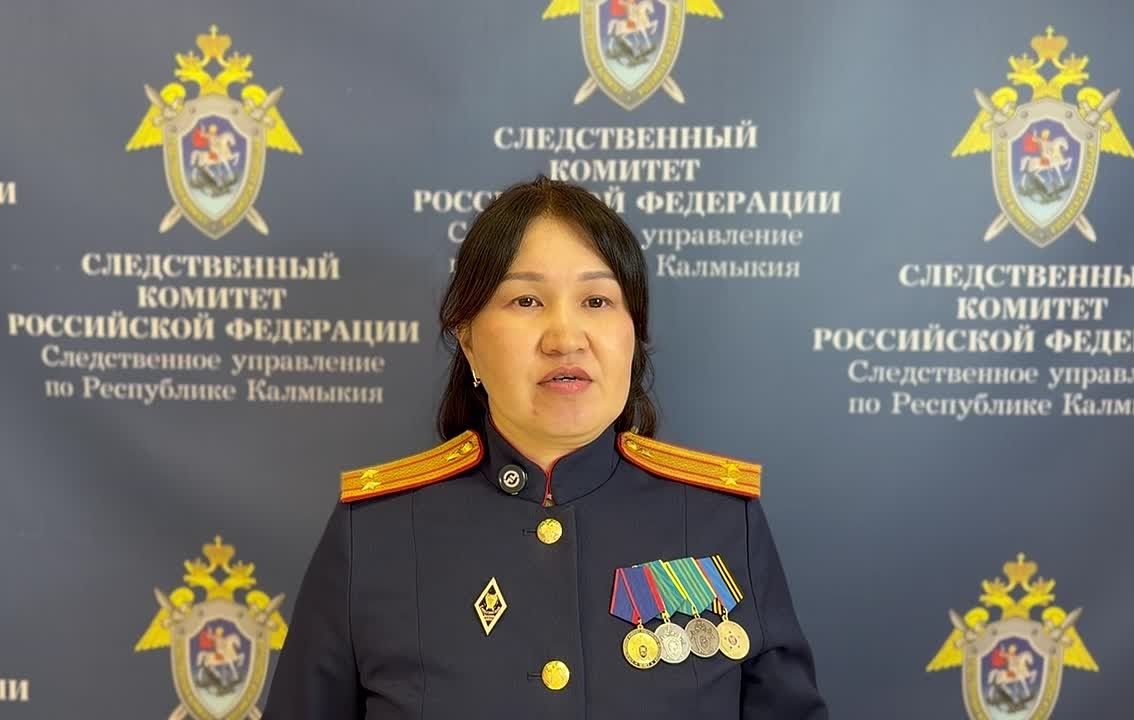 В Малодербетовском районе бывший преподаватель образовательного учреждения предстанет перед судом по обвинению в получении взяток