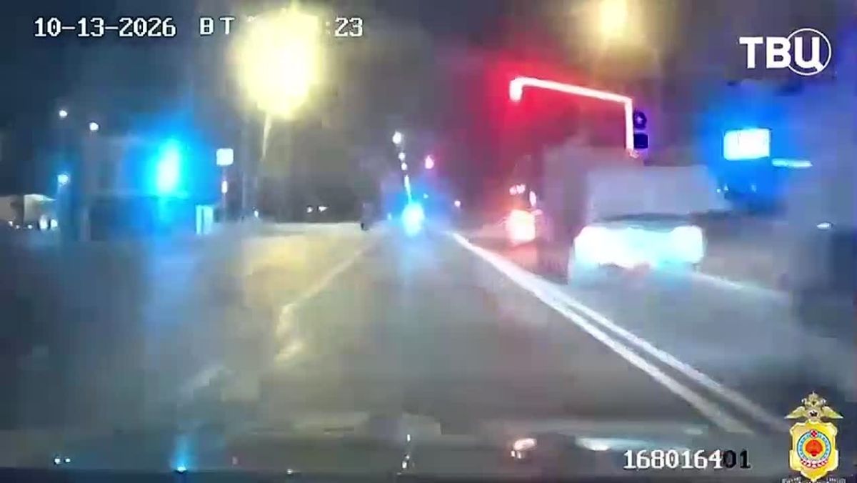 Сотрудники ГАИ довезли жительницу Калмыкии в роддом с сиреной и мигалками