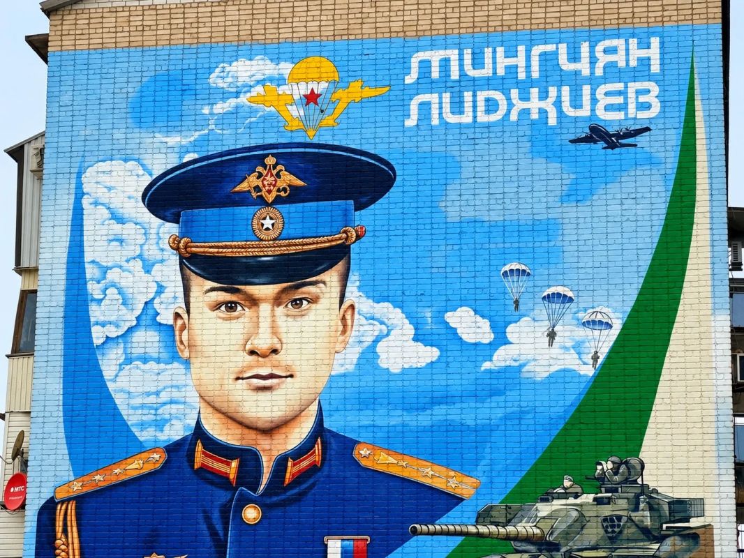 Лагань — город героев. Сегодня в Лагани открыли мемориал Герою России Нарану Очир-Горяеву Лагань — город героев. Сегодня в Лагани открыли мемориал Герою России Нарану Очир-Горяеву