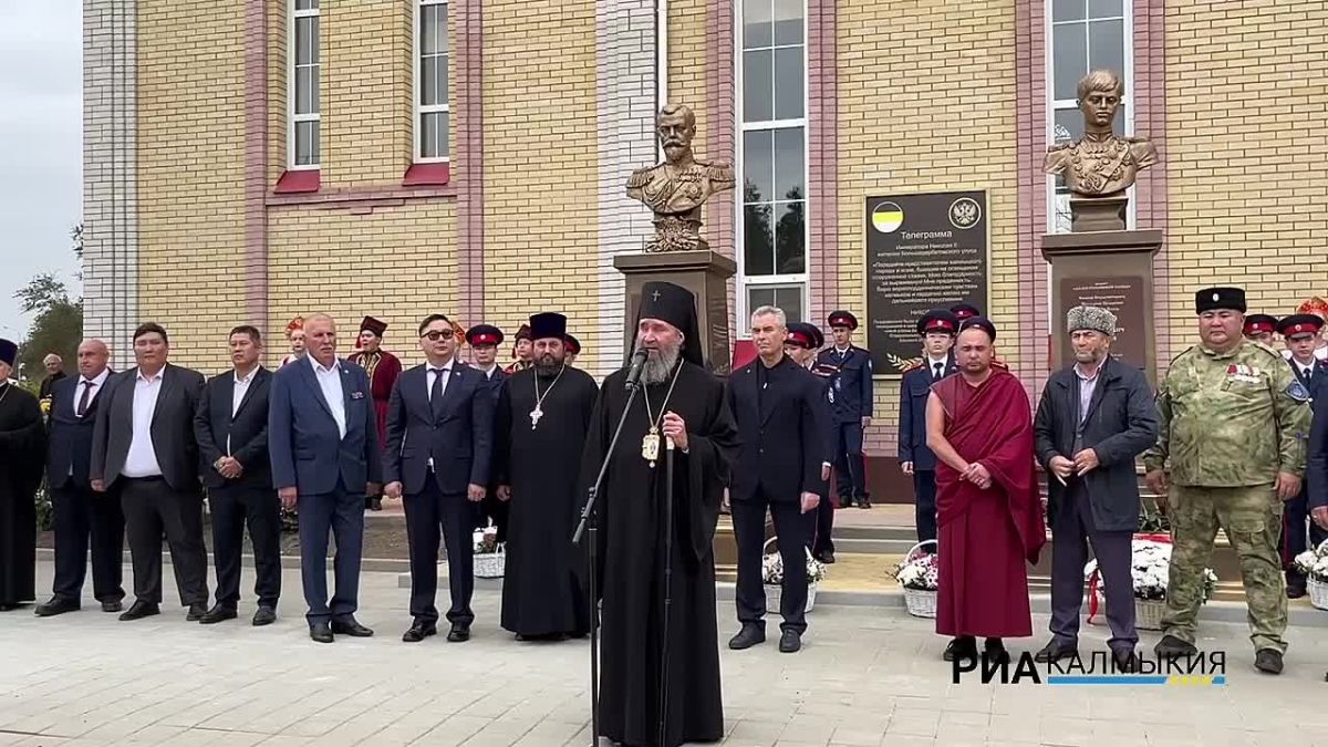 Архиепископ Юстиниан: «Историческая память снова воссияла с новой силой» «Разве это не чудо?» — этим вопросом архиепископ Элистинский и Калмыцкий Юстиниан обратился к участникам торжественной церемонии, говоря о возрождении...