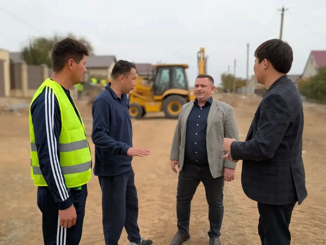 В Элисте строят новую дорогу по улице Урлдан В Элисте строят новую дорогу по улице Урлдан