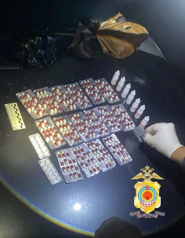В Элисте задержали двоих подозреваемых в незаконном обороте наркотиков
