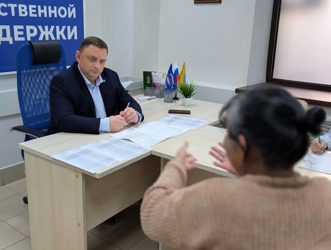Максим Сорокин: Личные приёмы – открытый диалог, где каждый может задать наболевший вопрос и получить конкретную помощь Максим Сорокин: Личные приёмы – открытый диалог, где каждый может задать наболевший вопрос и получить конкретную помощь