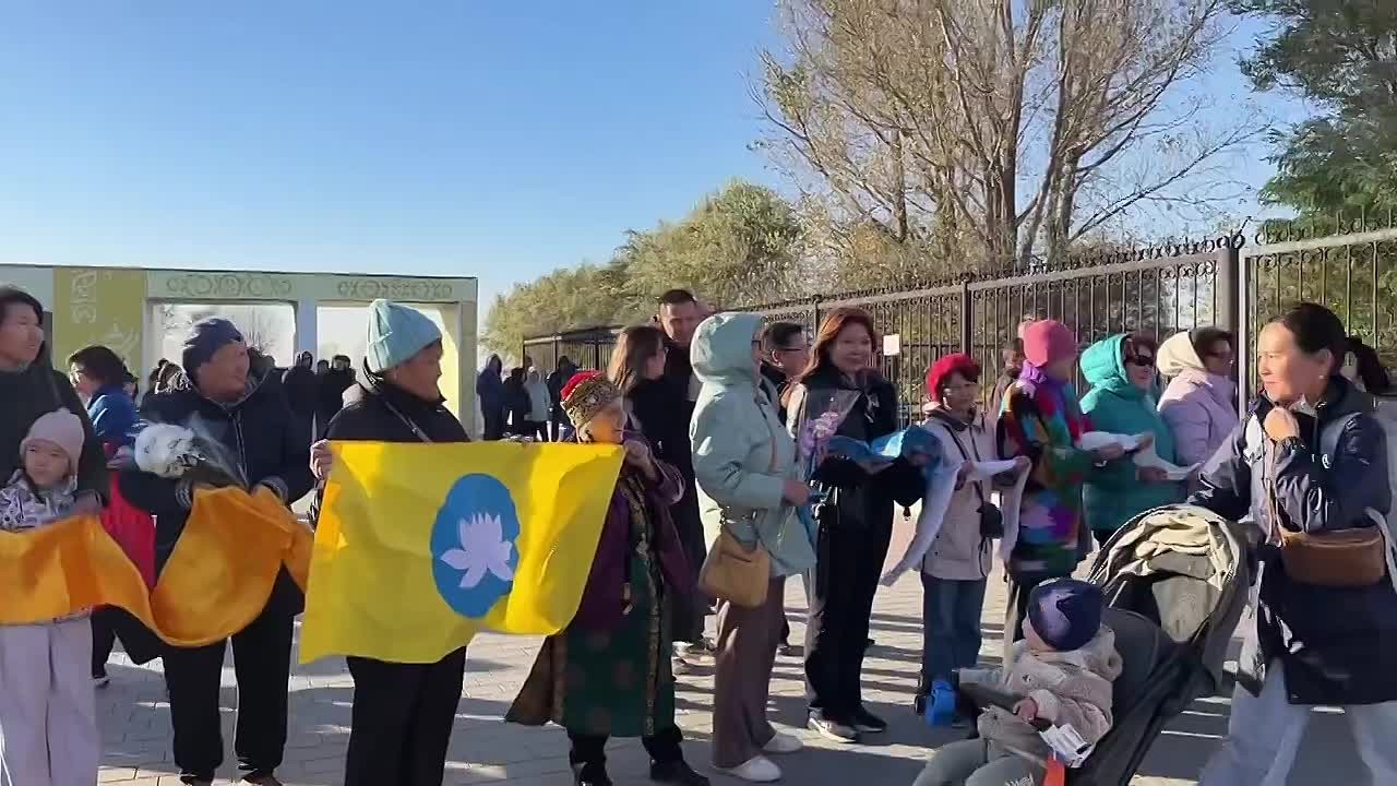 Камбы-лама Тувы прибыл с визитом в Калмыкию